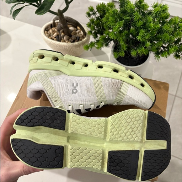 On Running White and Light Green Cloud Sneakers - Picture 2 of 8